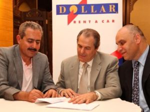 مجدي جلاد، المدير التنفيذي لشركة دولار لتأجير السيارات في الأردن خلال الافتتاح