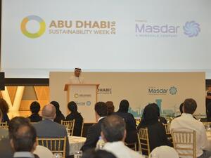 Dr Belhoul speaks to Masdar employees at ADSW Event