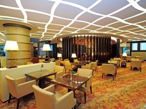 Emirates' First Class Lounge in Dubai