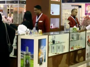 أكثر من 6 آلاف زائر خلال معرض بارفام 2011 للعطور