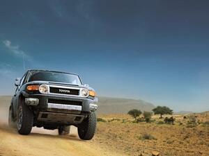 FJ Cruiser in the Desert