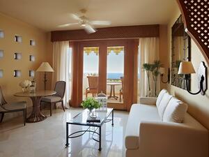 Four Seasons Hotels and Resorts 