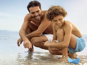 The Father’s day, the 21st of June in the United Arab Emirates, is nowadays celebrated in more than 40 countries. 