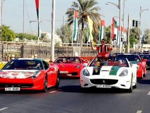 تم تزيين جميع السيارات المشاركة بألوان علم دولة الإمارات العربية المتحدة وشعار اليوم الوطني الأربعين للدولة "روح الاتحاد"