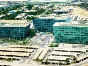 Jafza is now one of the world’s biggest free zones, accounting for almost 32 percent of total FDI (foreign direct investment) flow into the country. (Arabian Supply Chain)