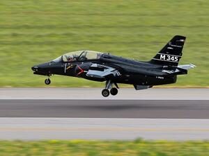 طائرة M-345 النفاثة التدريبية الجديدة