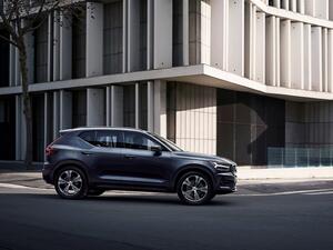 فولفو XC40