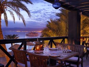 Red Sea Grill is open every evening from 7.00 pm until midnight during Aqaba’s summer months, from March until November. 