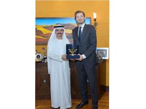 Sultan bin Sulayem receiving Johan Uggla in his office in Dubai