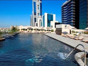 Swimming Pool at the Millennium Plaza Hotel Dubai