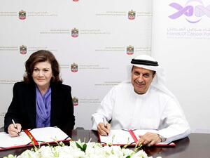 The agreement was signed by Dr. Hussein Abdel-Rahman Al Rand, Assistant Undersecretary of MOHAPS’s Health Centers and Clinics Sector, and H.E. Sawsan Al Fahoum Jafar, Chairman of the Board of the Friends of Breast Cancer Patients Society.
