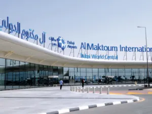 مطار آل مكتوم هو ثاني أكبر مطار في دبي حاليا. (CNBC)