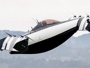 تعمل هذه السيارة بالطاقة الكهربائية بالكامل دون الحاجة إلى رخصة طيار إلا في كندا.