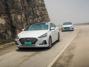 
New sheet metal for the sculpted hood, front fenders, and trunk makes the dynamic new look possible. (Trade  Arabia)