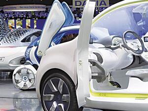 شركات صناعة السيارات الكهربائية تتجه نحو تقنية البطاريات المعززة