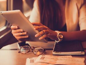 Tech giant may put in USB-C ports on its next iPads. (Shutterstock)