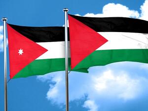 Jordan’s efforts to enhance trade with Palestine faces obstacles by Israeli occupation authorities attempting to keep the Palestinian market under Israeli control. (Shutterstock)