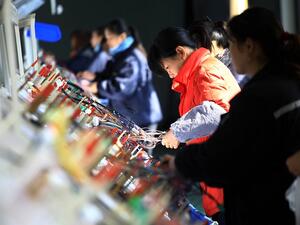 The government has to work "very hard" to ensure jobs for college graduates, demobilized military personnels and workers affected by the cut of overcapacity. (Shutterstock) The government has to work "very hard" to ensure jobs for college graduates, demobilized military personnels and workers affected by the cut of overcapacity. (Shutterstock)