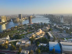 الموازنة الجديدة تسعى لمواكبة زيادة معدلات النمو الاقتصادي التي يتوقع أن تقارب 5.8% خلال العام المالي الجديد.