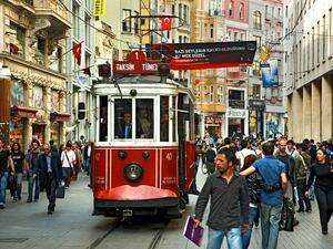 Turkish Statistics agency noted late last month that tourism revenues amounted to USD 29.5 billion last year. (Shutterstock)