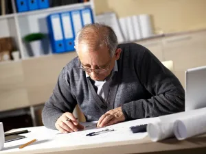 سيغادر الموظفون الذين سيحالون إلى التقاعد وظائفهم، من مطلع عام 2019، عند سن 61.5 عاماً بدلاً من 60 عاماً