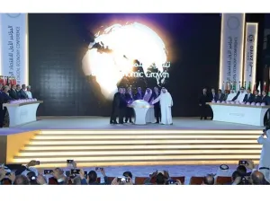 خلال إطلاق الاستراتيجية العربية للاقتصاد الرقمي (تصوير عمران شاهد)