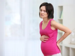 من الأسبوع الأول حتى السادس ستجدين بعض دم لكنه ليس دورة شهرية
