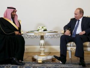 الرئيس الروسي فلاديمير بوتين يجتمع مع وزير الدفاع السعودي الامير محمد بن سلمان في سان بطرسبرج
