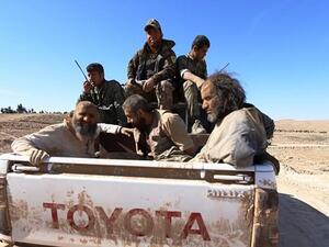 غادر نحو 40 ألف شخص المنطقة التي يسيطر عليها مقاتلو التنظيم في الشهور الثلاثة الماضية