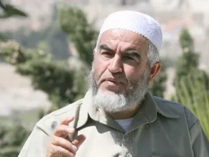  يقبع الشيخ صلاح في سجن "بئر السبع" في جنوبي البلاد - 