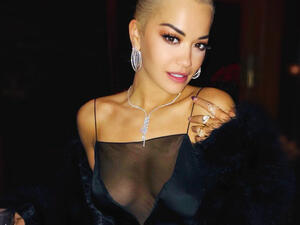 Rita Still Does Chores  (Source: ritaora / Instagram ) 