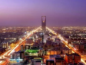 The electronic portal, "Ejar," failed to create solutions to price hikes while the housing ministry offered no residential alternatives. (AFP/Hassan Ammar)