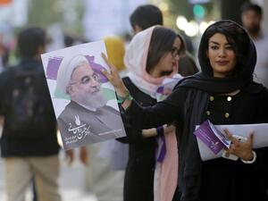 شدد خامنئي على أن موقف النظام يتسق مع موقف الرئيس 