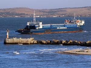 أقرت روسيا بإطلاق قواتها النار على سفن حربية أوكرانية