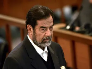  الرئيس العراقي الاسبق صدام حسين