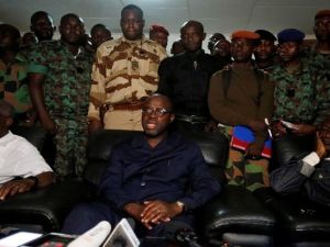 الجنود المتمردون بساحل العاج يطلقون سراح وزير الدفاع