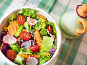 A new study has found that people on vegetarian diets lose more weight and muscle fat than those on conventional low-calorie diets. (Pixabay)