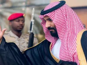 نائب بريطاني مدح ابن سلمان يخفي تلقيه أموالا من الرياض
