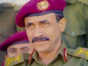  شغل الأحمر منصب مدير مكتب القائد الأعلى للقوات المسلحة