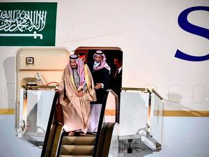 Saudi Arabia's King Salman bin Abdulaziz Al Saud gets off the plane upon his arrival at Moscow's airport. (AFP/ File Photo)