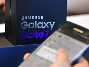 A photo taken on September 19, 2016 shows a Samsung Galaxy Note 7 smartphone at a mobile shop in Seoul. (Jung Yeon-Je/ AFP)  A photo taken on September 19, 2016 shows a Samsung Galaxy Note 7 smartphone at a mobile shop in Seoul. (Jung Yeon-Je/ AFP)