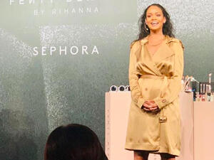 Wow: Rihanna, 31, looked every inch the entrepreneur, as she promoted the latest addition to her Fenty beauty line, in collaboration with Sephora, in Dubai on Saturday (sephoramiddleeast - Instagram)