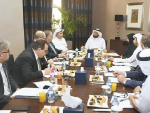 تقرر خلال الاجتماع عمل دراسة تحليلية لتحديات ومقترحات قطاع الفنادق كافة من خلال استبيان إلكتروني لمنتسبي القطاع للوقوف على نتائج هذه الدراسة ووضع خطة عمل لتحقيقها.