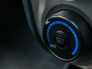 الهواء الجاف يمتص كل الرطوبة في البشرة (shutterstock.com)
