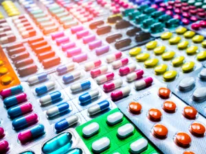 يزاد معدل الإصابة بمشاكل جديدة في القلب بين مستخدمي مسكنات الألم (shutterstock.com)
