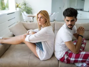 لاشك أن كل شخص قد يخطئ لذلك يجب على الطرف الآخر أن يسامحه