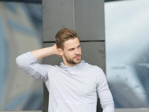 وصفة طبيعية يمكن تحضيرها في المنزل لجل الشعر (shutterstock.com)
