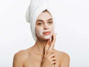 يذكر أن ماء الورد يحتوي على عديد من الخصائص (shutterstock.com)
