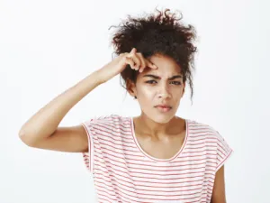 يساعدك هذا القناع على أن تتخلصي من الهالات السوداء والتصبّغات والبقع الداكنة  (shutterstock.com)
