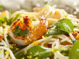 وصفة فيتوتشيني مع الجمبري والسبانخ